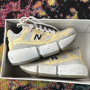 New Balance Kids Sneakers in Yellow and Gray